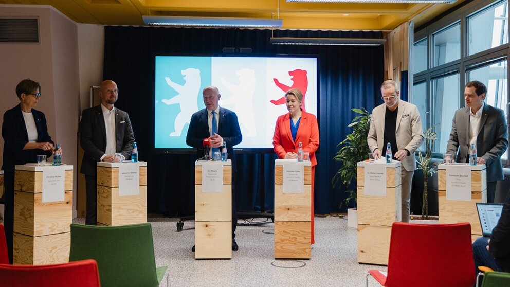 Die Mitglieder des Steuerungskreises Transformation der Berliner Industrie