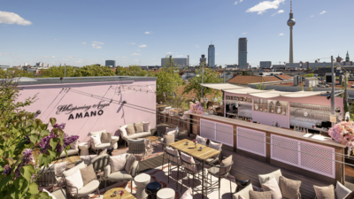 Die Whispering Angel Rooftop Bar des Amano Hotels in Mitte.