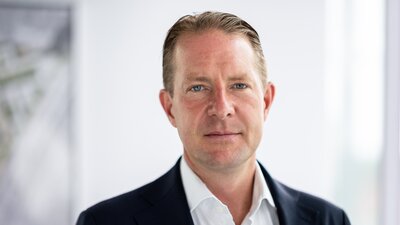 Florian Lanz, Geschäftsführer von Laborgh, im Anzug