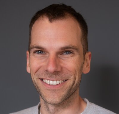 Zu sehen ist David Howgego, der neue CEO des Unternehmens Choco