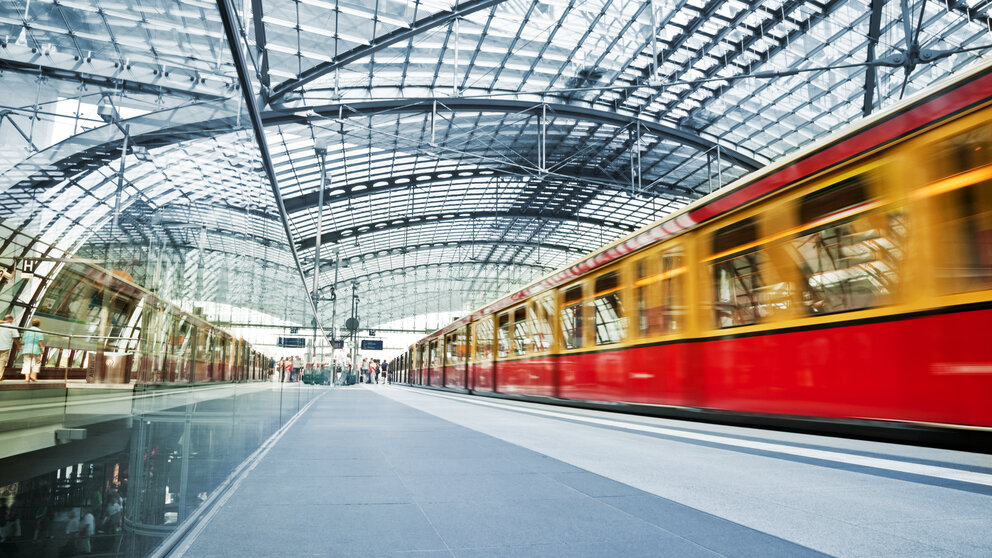 Symbolbild Schieneninfrastruktur Bahnhof