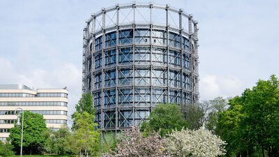 Gasometer auf dem EUREF Campus Berlin.