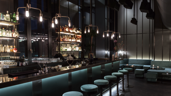 Die Apartment Bar im Amano Grand Central am Hauptbahnhof Berlin.