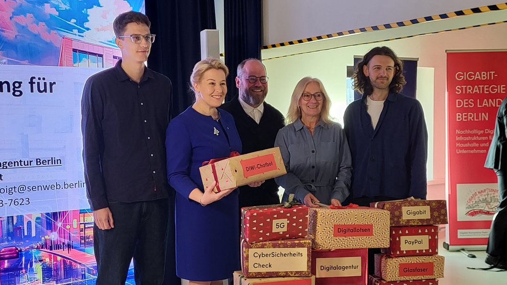 Wirtschaftssenatorin Giffey bei der Pressekonferenz zur Bilanz Aktionskonzept