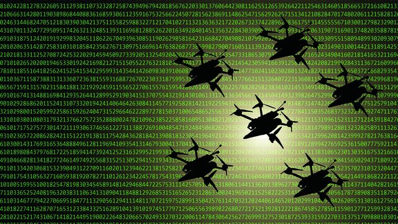 Symbolbild mit Drohnen und Computercode