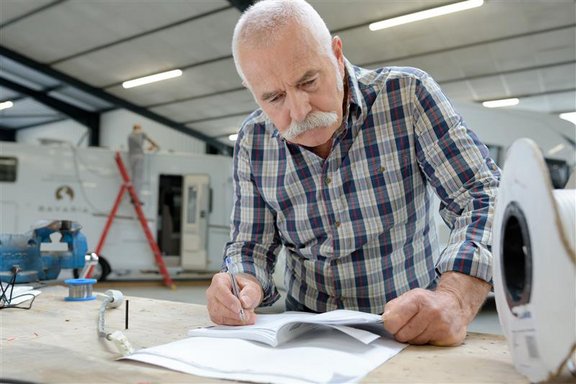 Rentner, Erwerbstätig, Rente, Aktivrente, Arbeiten