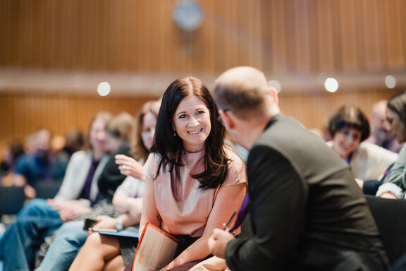 Katharina Günther-Wünsch, Senatorin für Bildung, Jugend und Familie im Publikum
