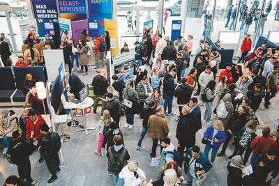 Foto einer Messe bei der IHK Berlin
