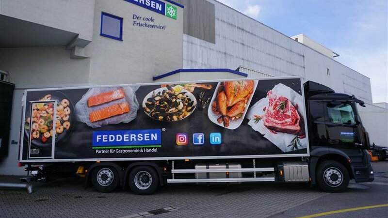 Feddersen-Lkw vor der Unternehmenszentrale in Berlin-Moabit