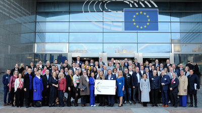 Gruppenfoto des Europäischen Parlaments der Unternehmen
